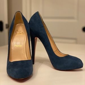 Blue suede Christian Louboutin Pumps